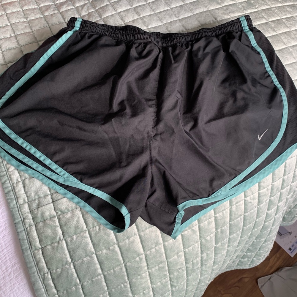 Women’s XL Nike Tempo Shorts